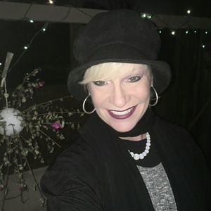 Meet your Posher, Shelz